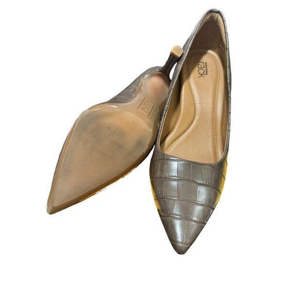 Nordstrom Rack Pointed Toe‎ Croc Print Pumps Size 8 - Picture 5 of 5